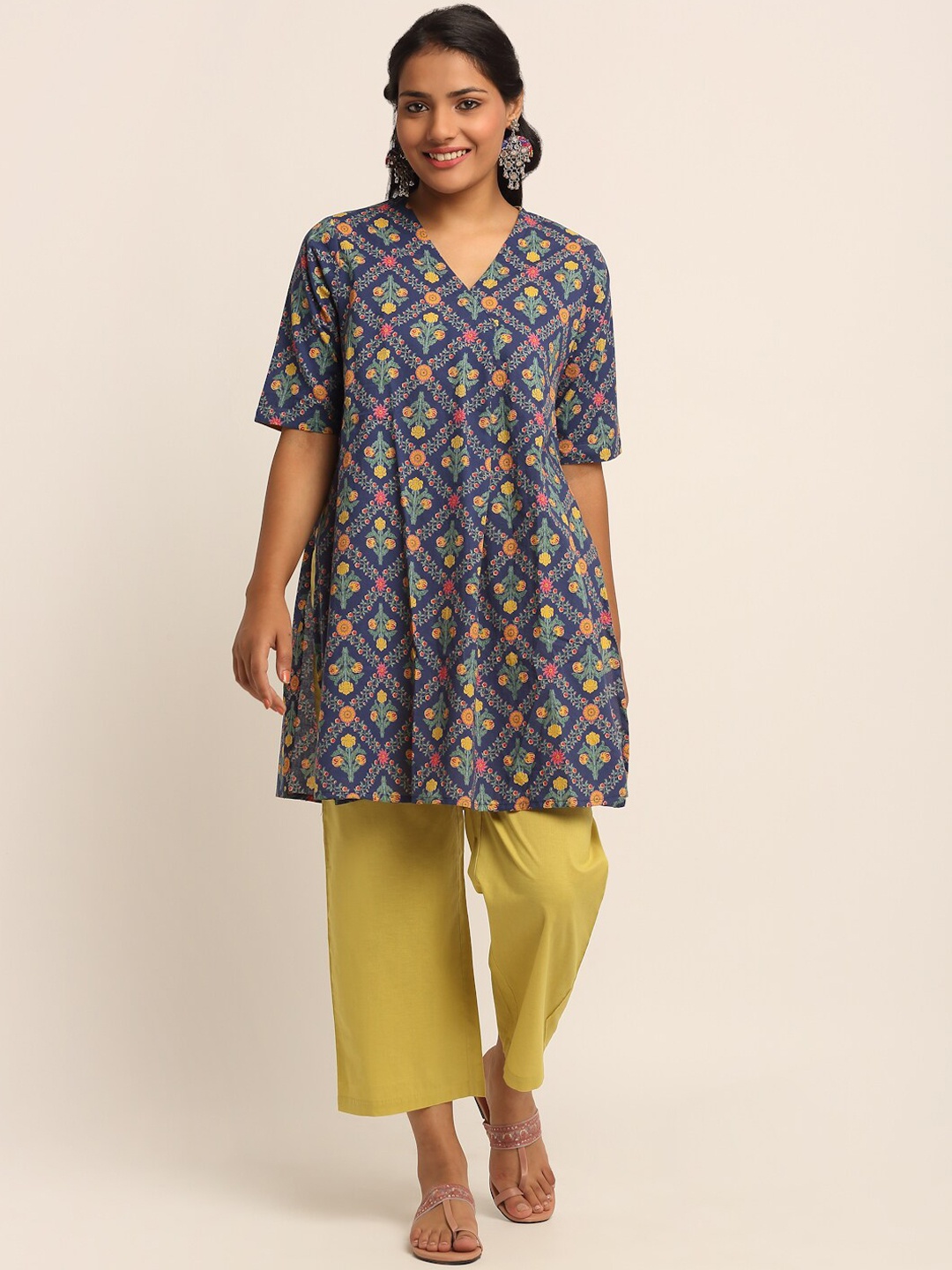 

EK BY EKTA KAPOOR Women Navy Blue & Yellow Cotton Printed Short Kurta With Cross Over Neck