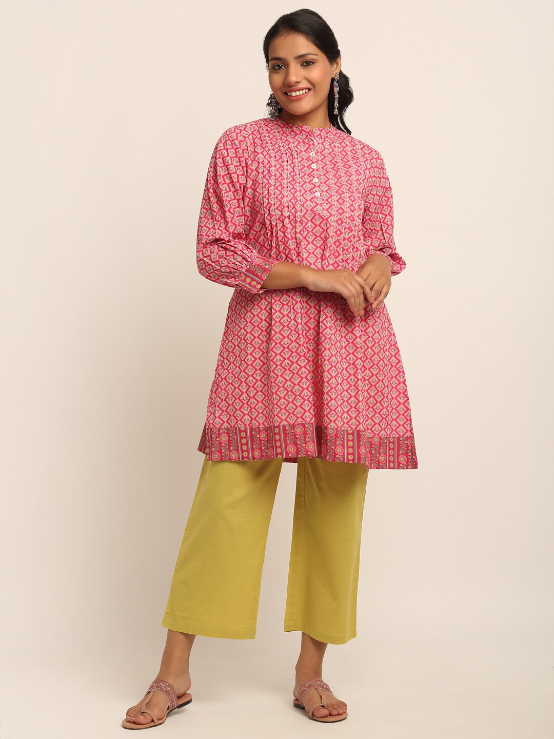 

EK BY EKTA KAPOOR Women Fuchsia Printed Cotton Mandarin Collar Front Pintucks Kurta