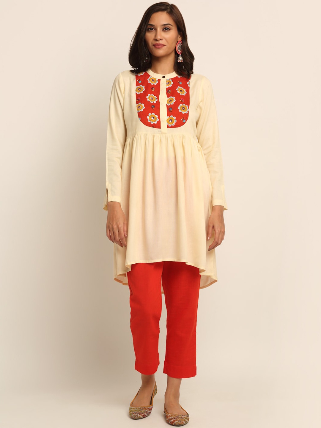 

EK BY EKTA KAPOOR Women Beige & Red Floral Printed Flared Sleeves Pure Cotton Kurta