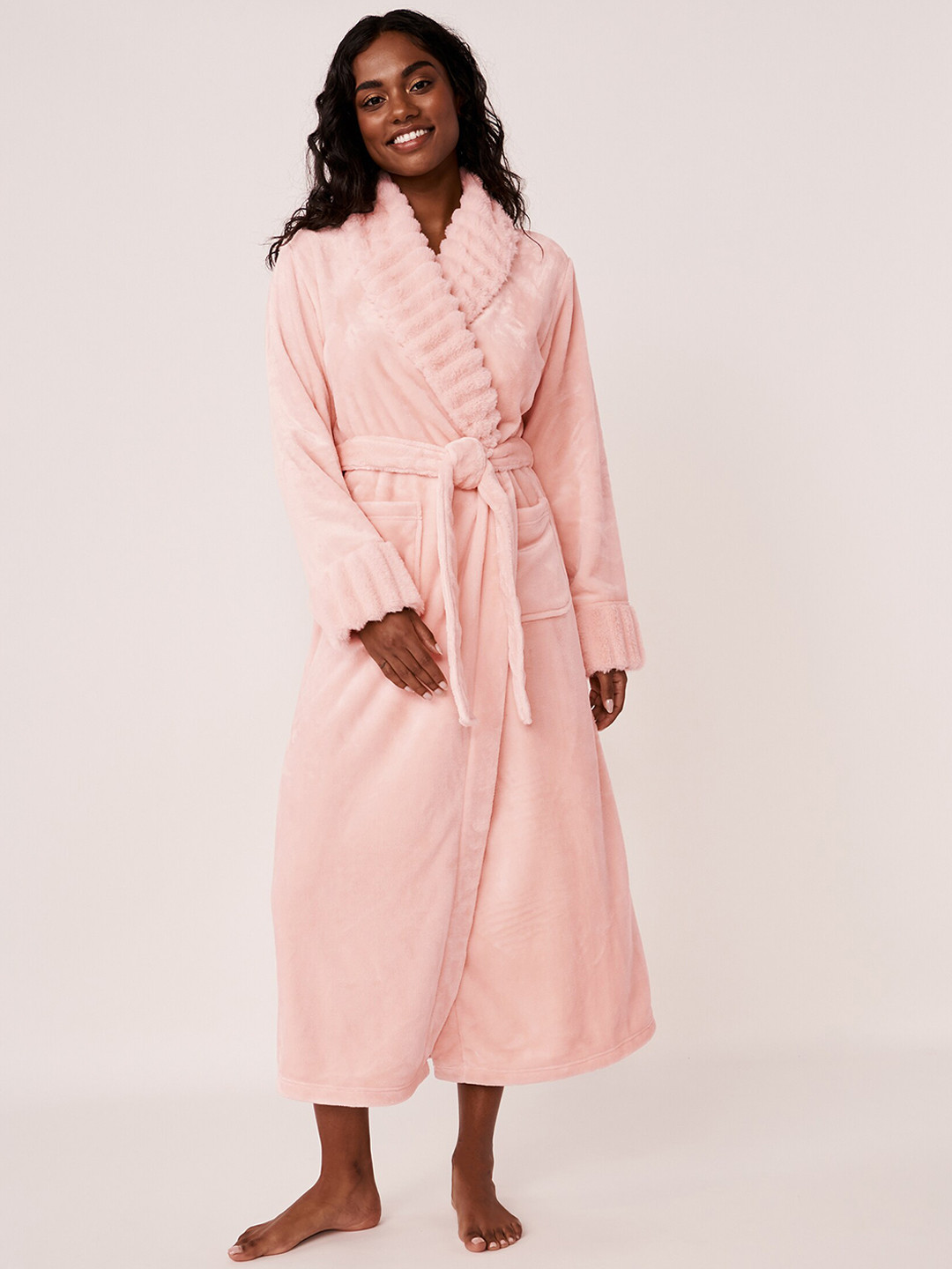 

La Vie en Rose Women Pink Solid Maxi Bath Robe
