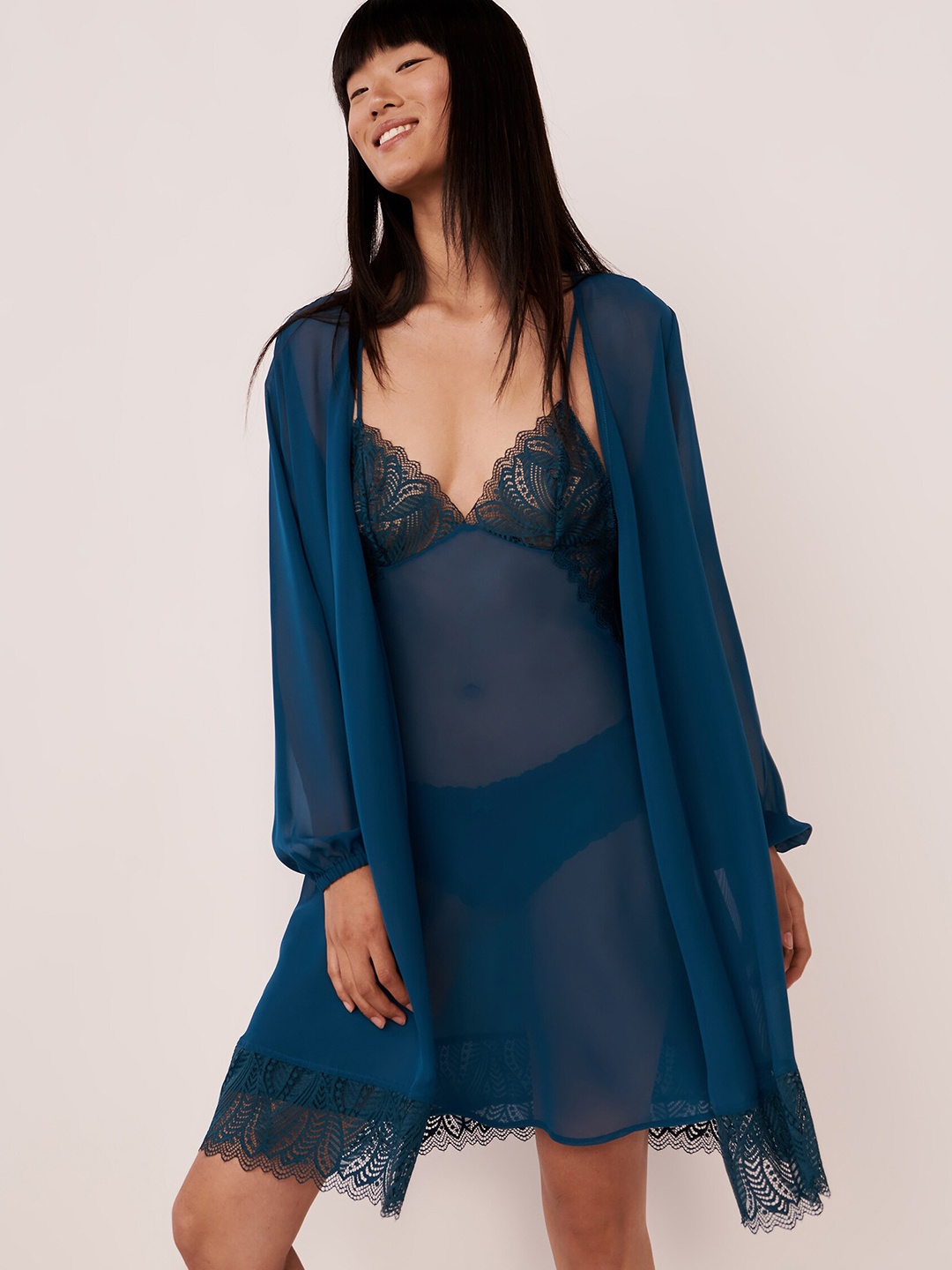 

La Vie en Rose Women Blue Solid Mini Kimono Robe