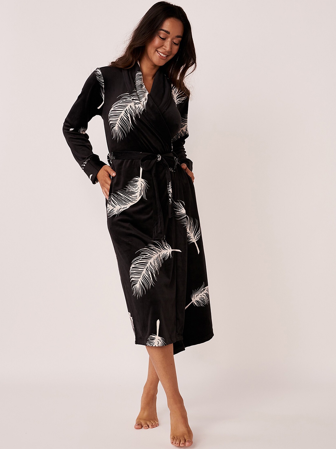 

La Vie en Rose Women Black Printed Robe