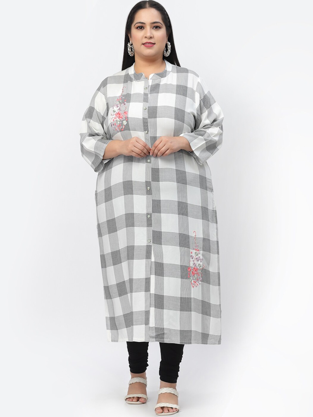 

YELLOW CLOUD Women White & Grey Checked Thread Work Kurta