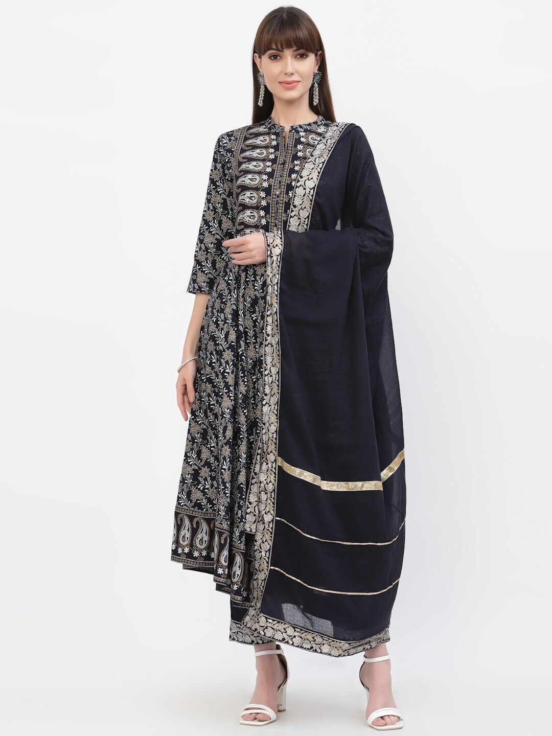 

YELLOW CLOUD Women Black Ethnic Motifs Printed Kurta with Trousers & With Dupatta