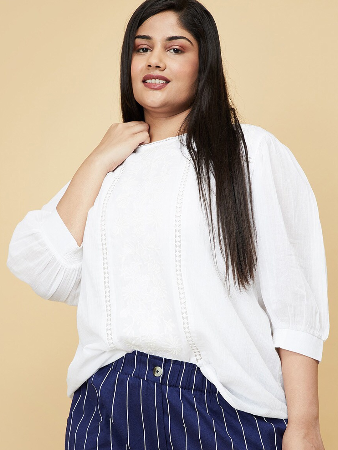 

max Women Plus Size Off White Embroidered Top