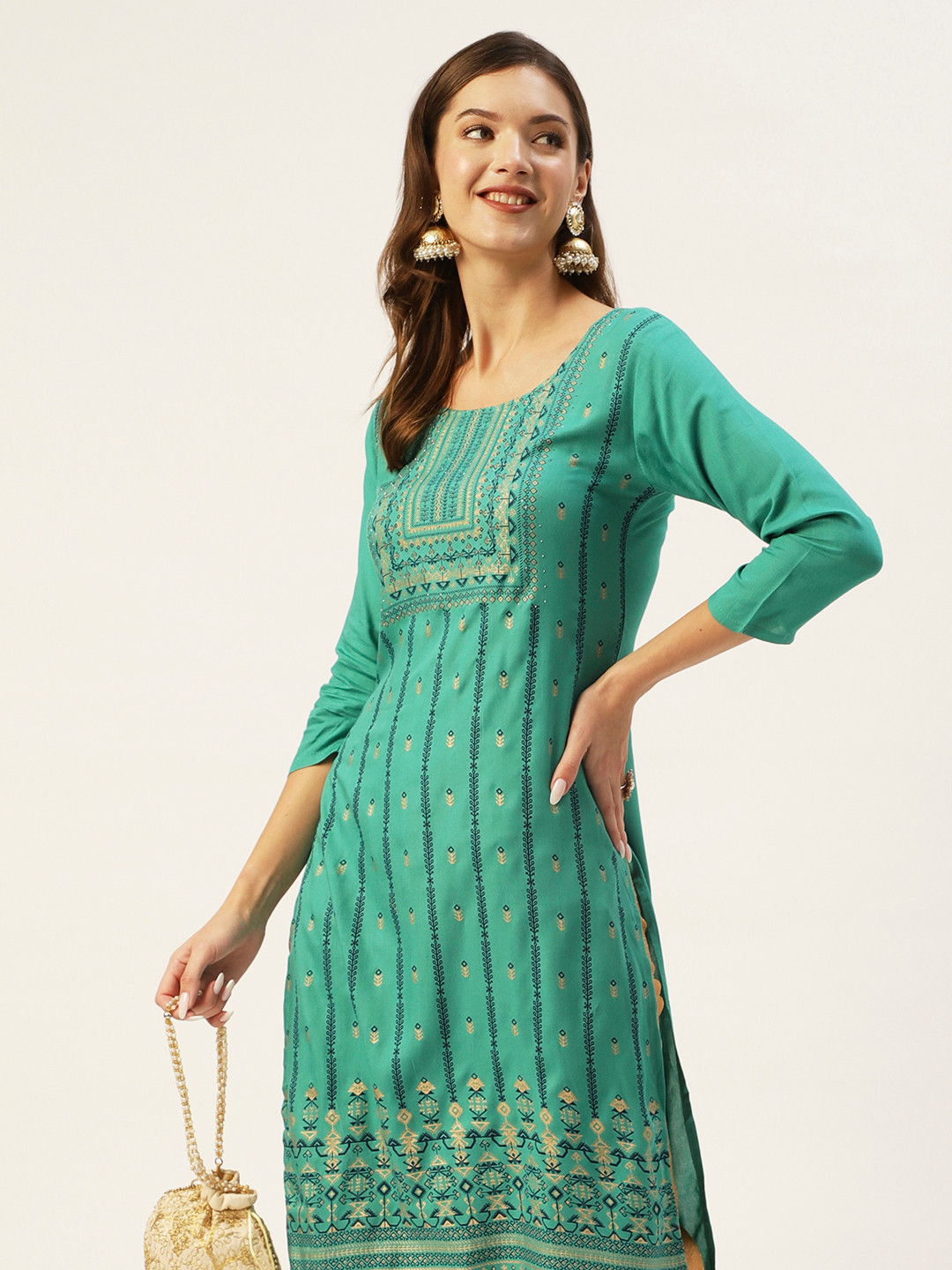 

Anubhutee Women Green & Gold-Toned Ethnic Motifs Printed Straight Kurta