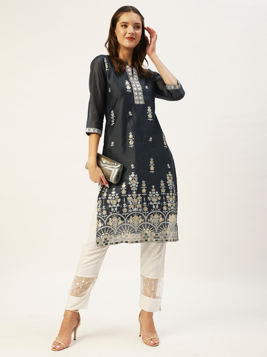 

Anubhutee Women Grey & White Floral Printed Kurta
