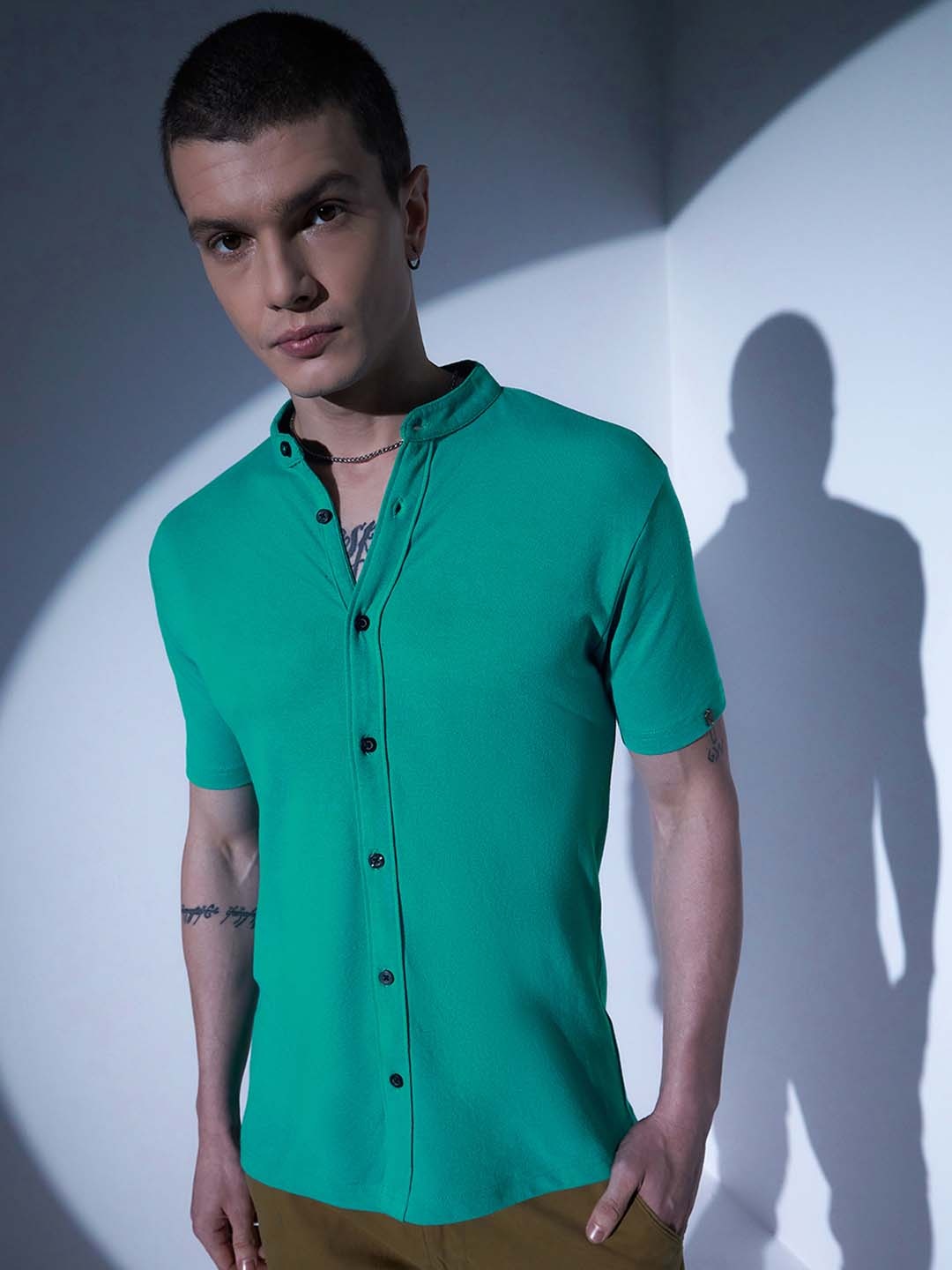 

Hubberholme Men Blue Pure Cotton Regular Fit Solid Casual Shirt