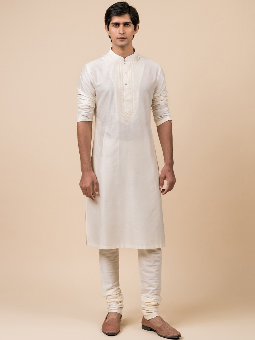 

Tasva Men Off White Kurta With Churidar
