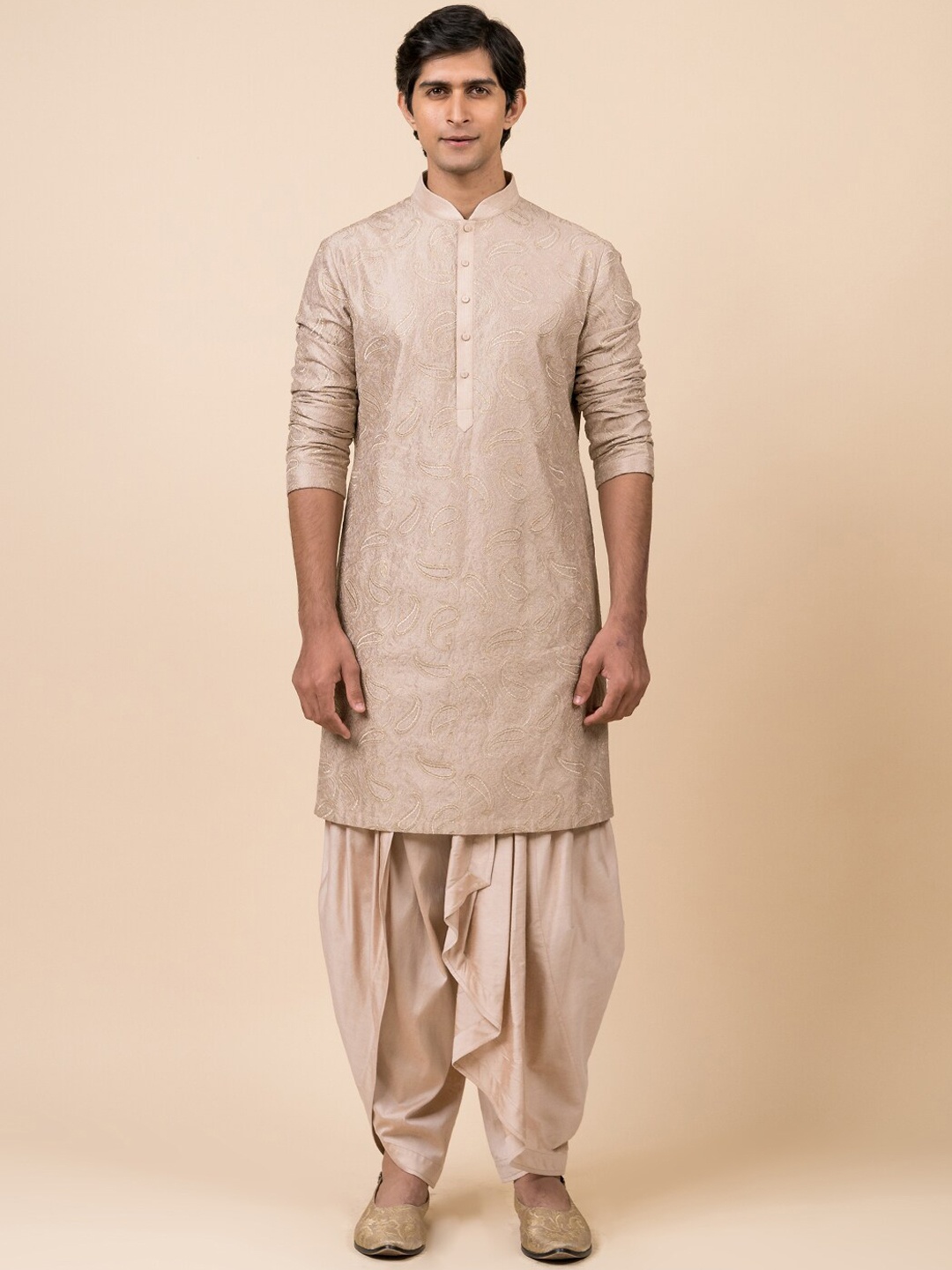 

Tasva Men Pink Ethnic Motifs Embroidered Kurta With Dhoti Pants