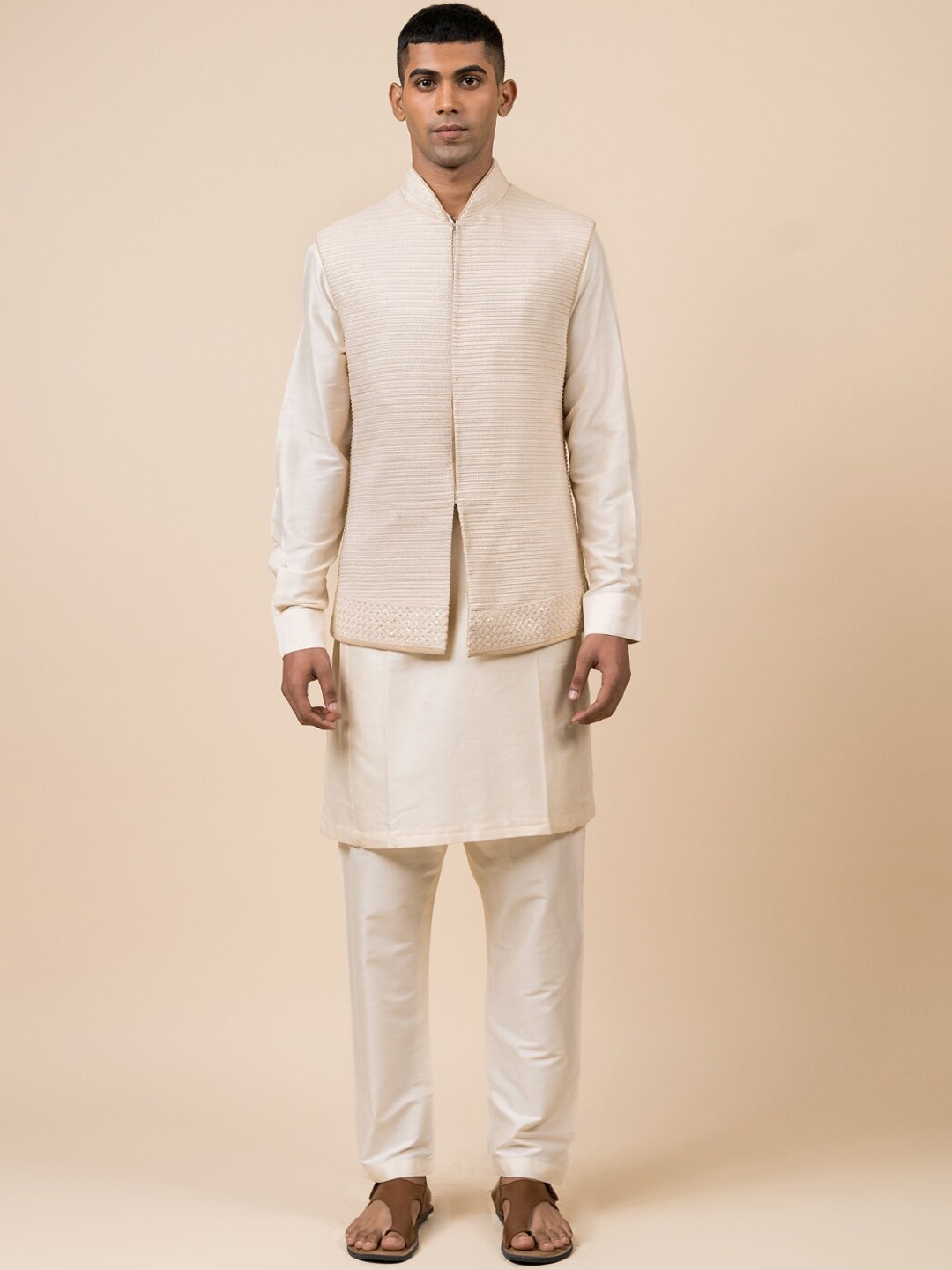 

Tasva Men Off White Kurta With Pyjamas & Waistcoat