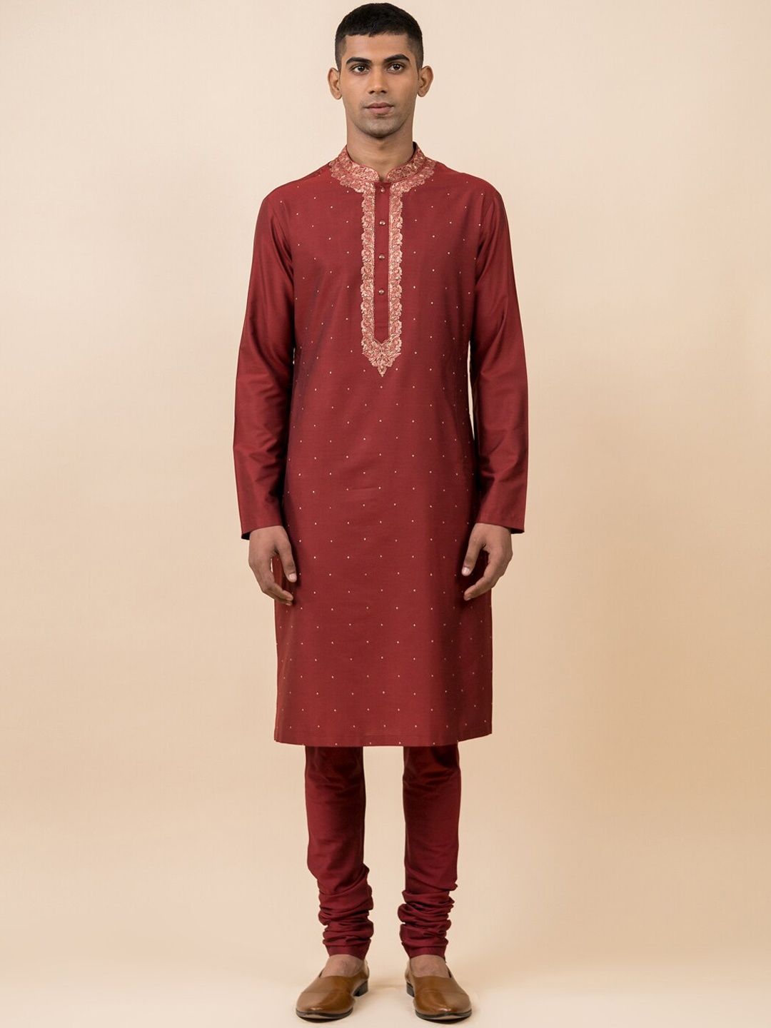 

Tasva Men Maroon Ethnic Motifs Printed Kurta With Churidar