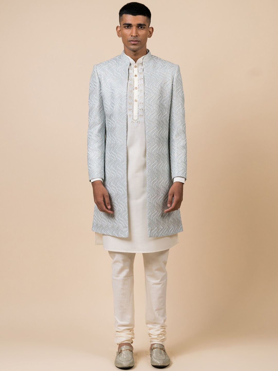 

Tasva Men Blue & Off White Embroidered Sherwani Set