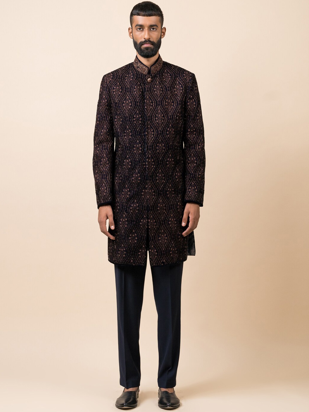 

Tasva Men Navy Blue Embroidered Sherwani