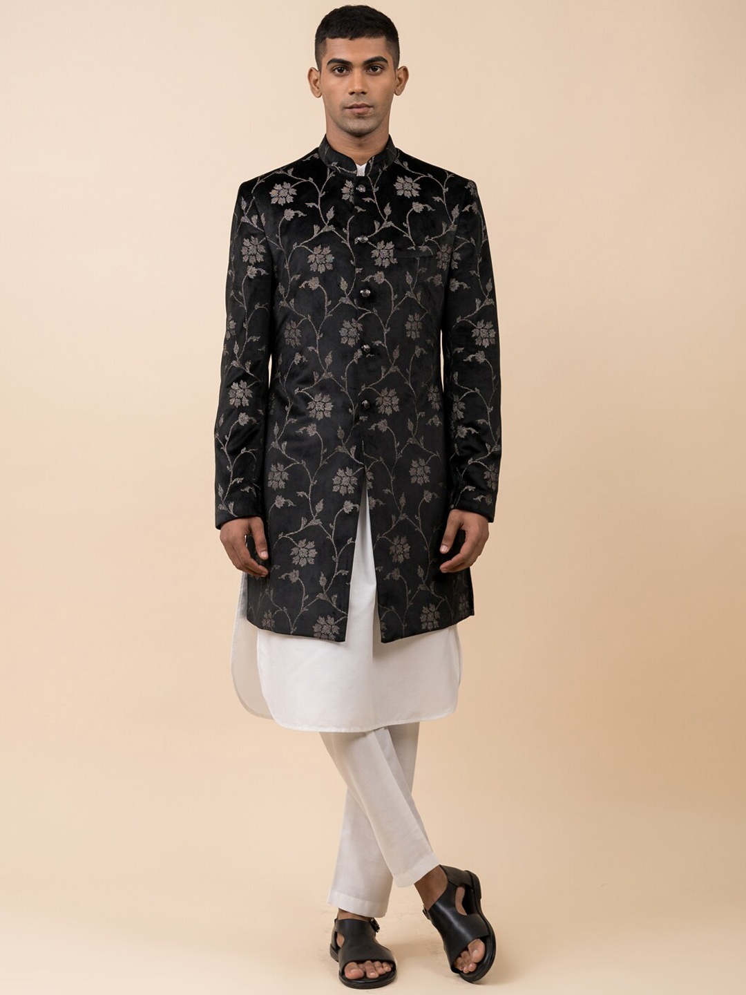 

Tasva Men Black & White Printed Sherwani Set