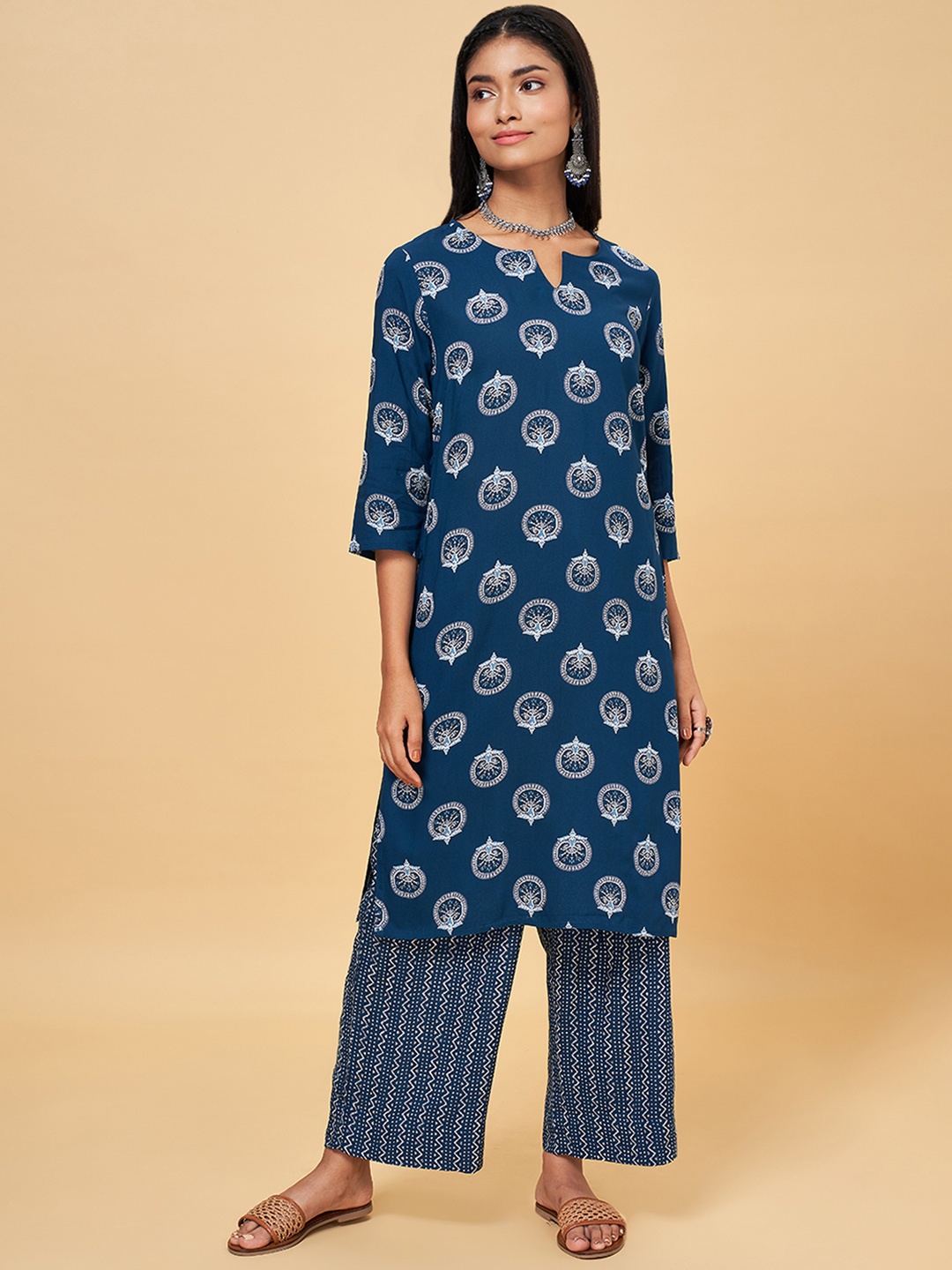 

RANGMANCH BY PANTALOONS Women Blue Printed Kurta with Trousers