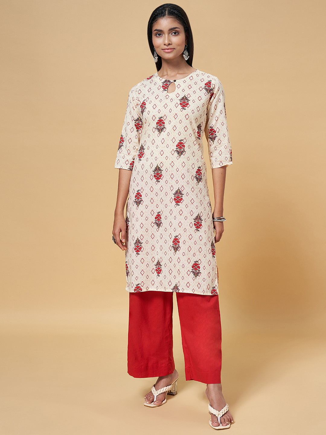 

RANGMANCH BY PANTALOONS Women Beige & Red Floral Printed Pure Cotton Kurta with Trousers