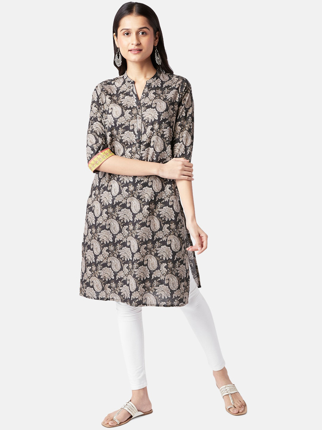 

RANGMANCH BY PANTALOONS Women Black & Off White Paisley Printed Cotton Kurta