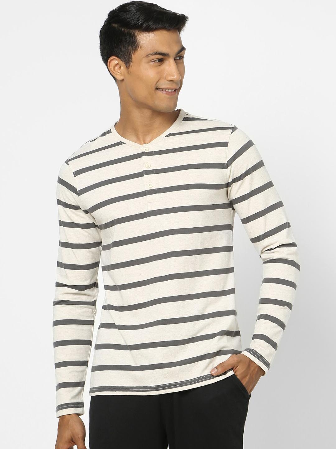 

Ajile by Pantaloons Men Off White Striped Cotton Lounge T-shirt