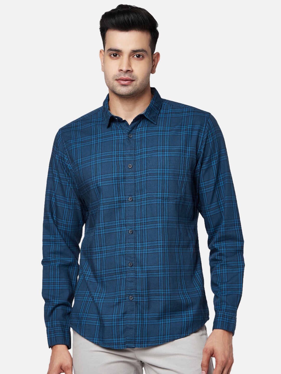 

BYFORD by Pantaloons Men Blue Slim Fit Cotton Checked Casual Shirt