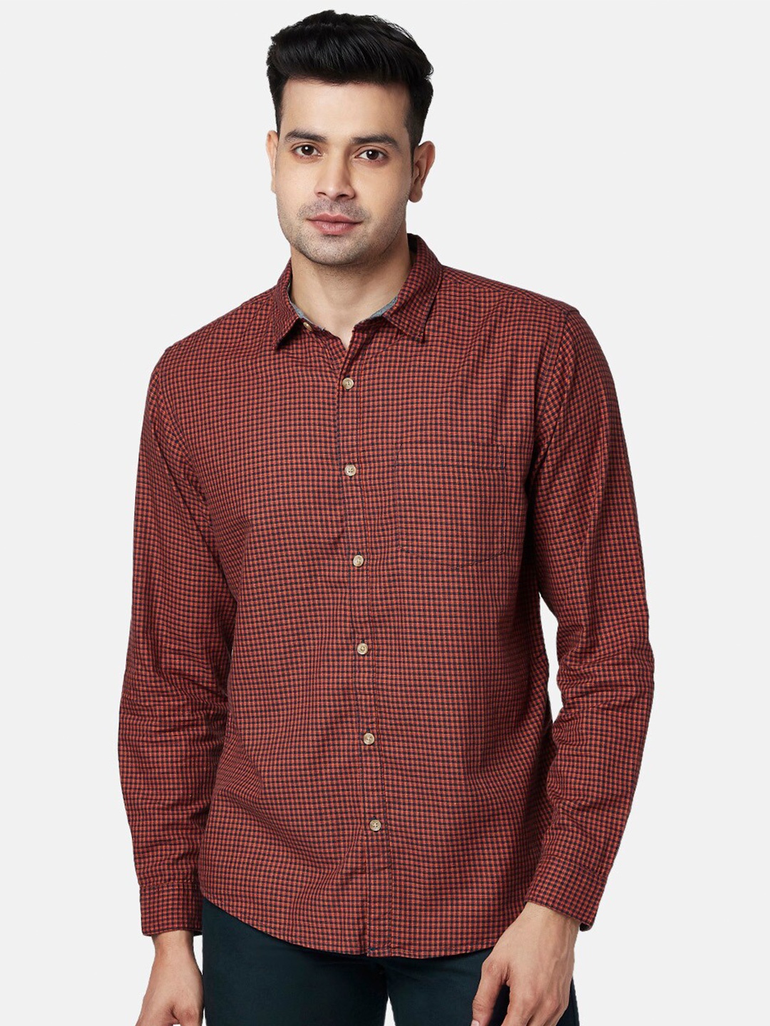 

BYFORD by Pantaloons Men Red Slim Fit Checked Cotton Casual Shirt