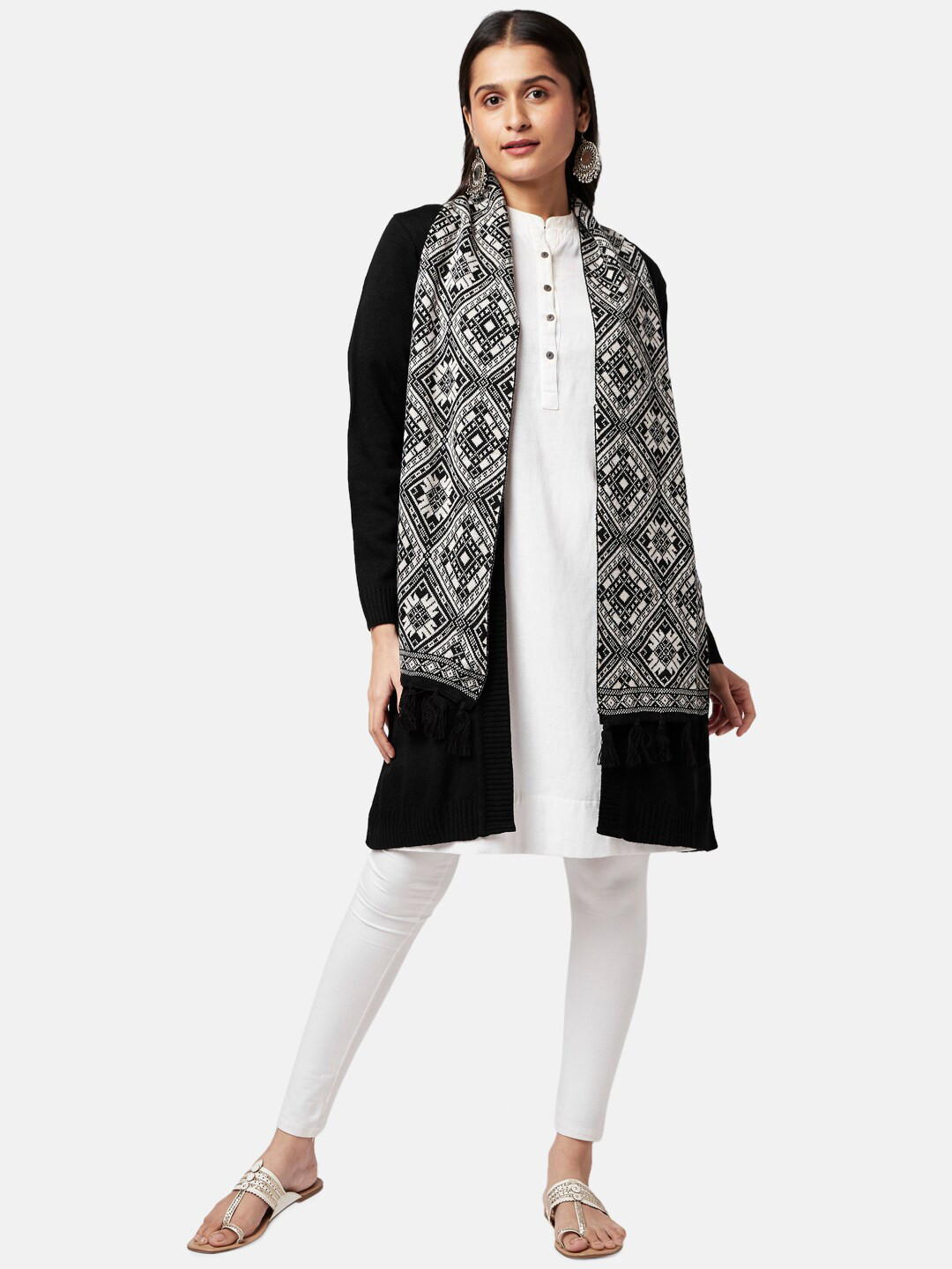 

RANGMANCH BY PANTALOONS Women Black & White Printed Acrylic Longline Shrug