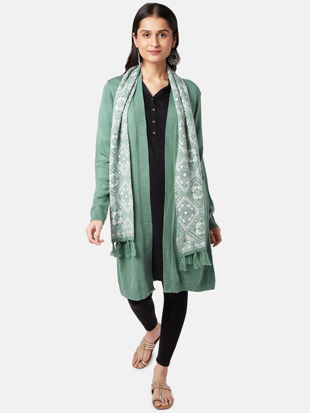 

RANGMANCH BY PANTALOONS Women Green & White Printed Longline Acrylic Shrug