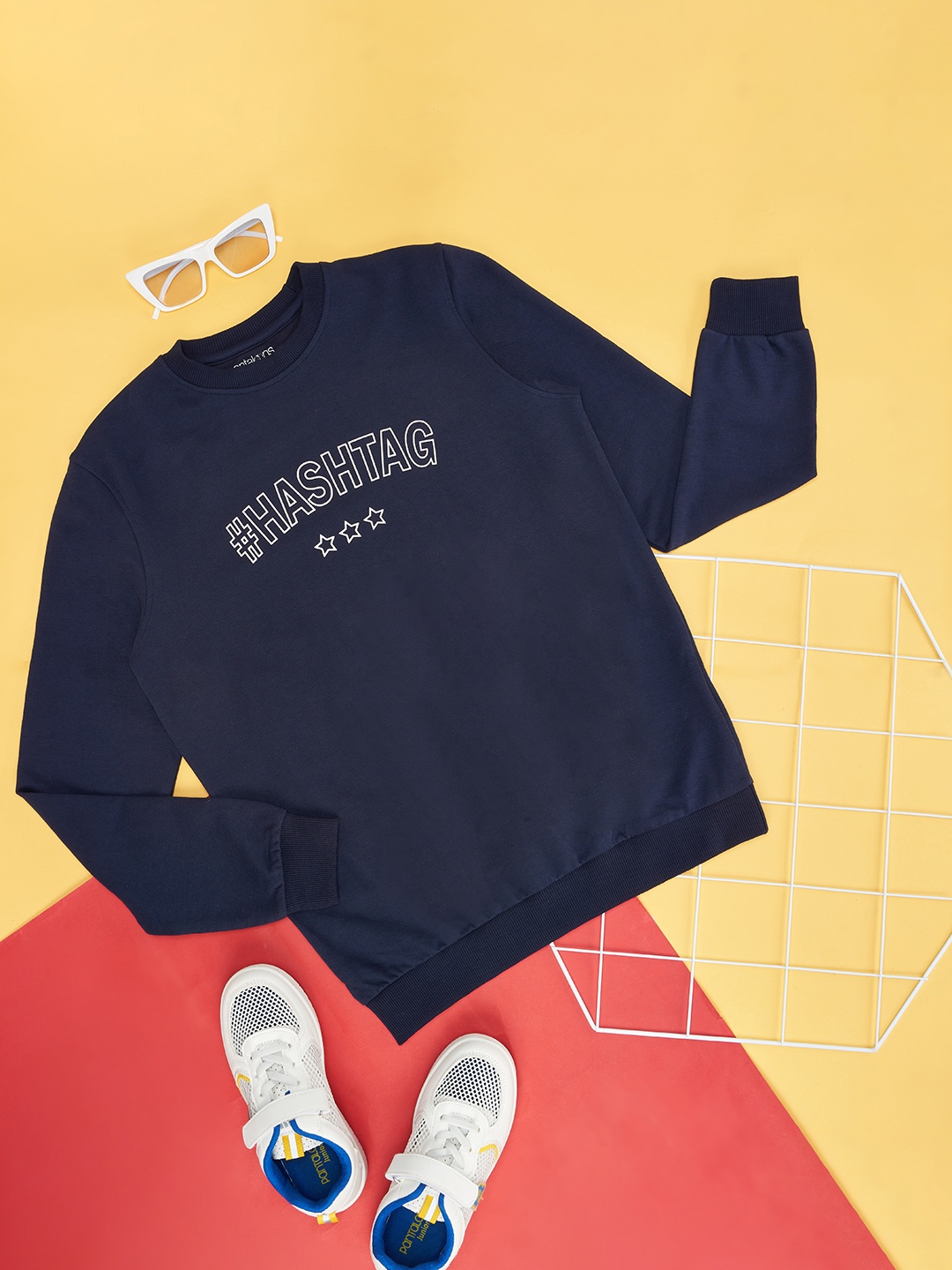 

Pantaloons Junior Boys Navy Blue Printed Sweatshirt
