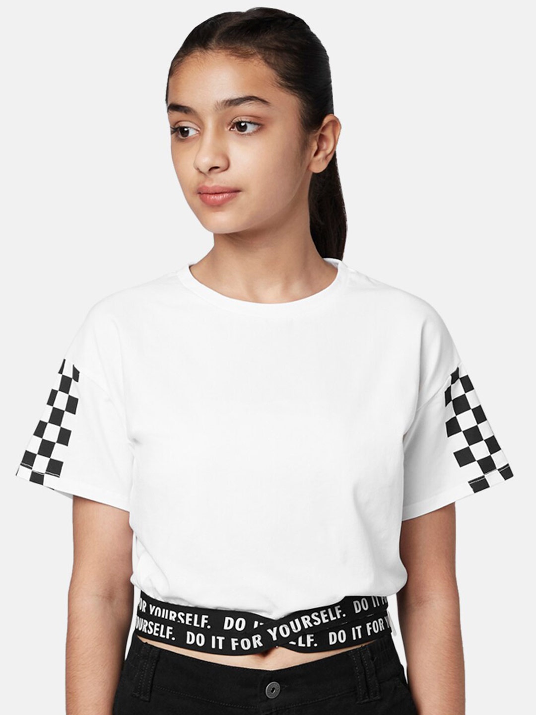

Coolsters by Pantaloons Girls White & Black Monochrome T-shirt
