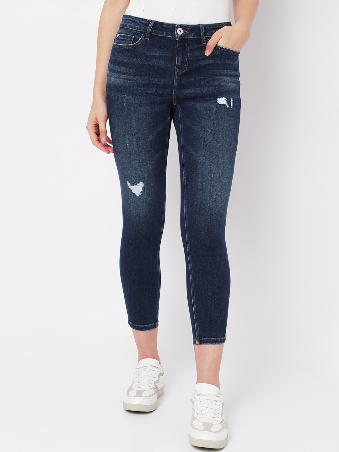 

Vero Moda Women Blue Skinny Fit Low Distress Light Fade Stretchable Jeans