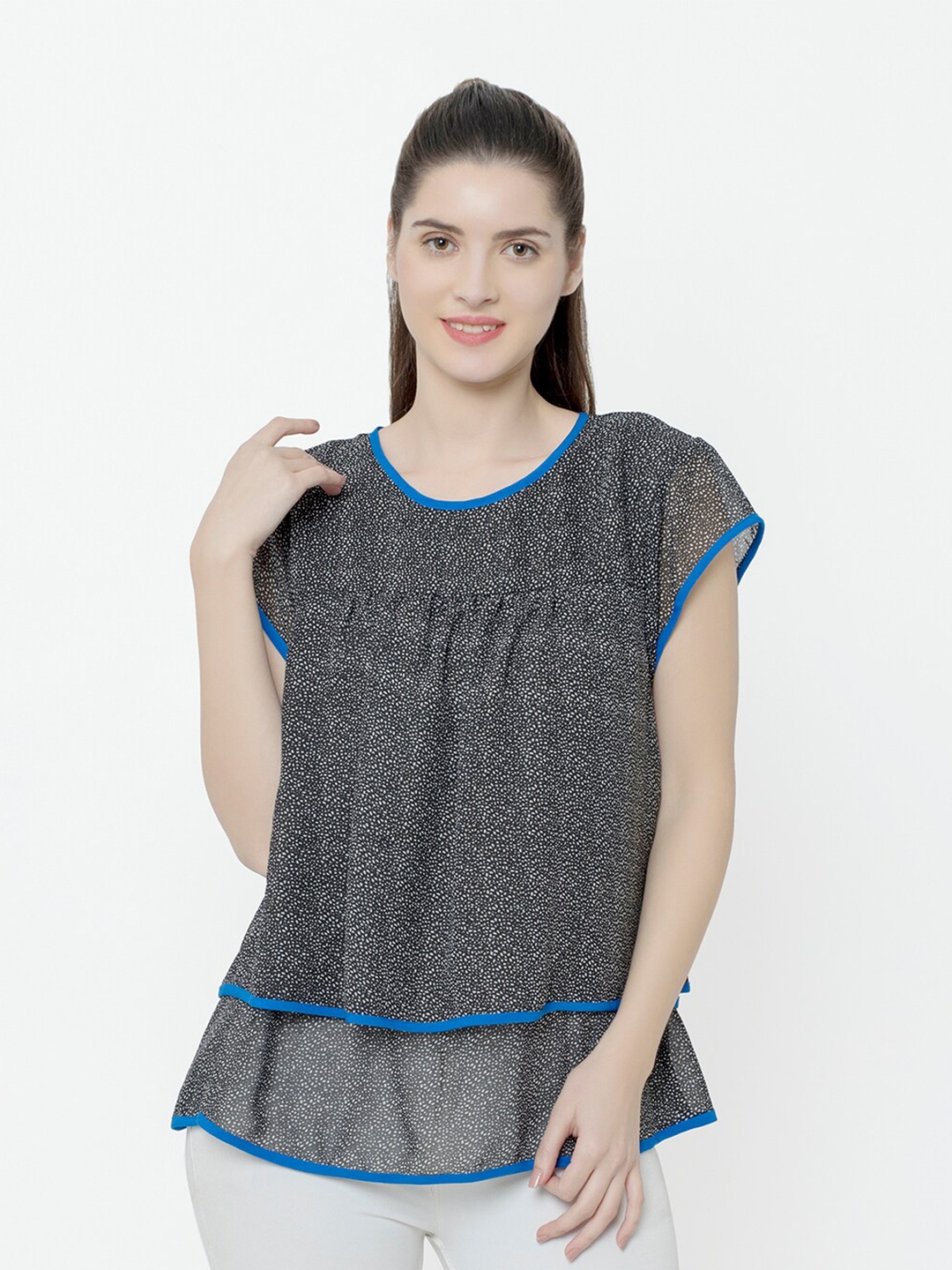 

SQew Women Black & White Printed Chiffon Top