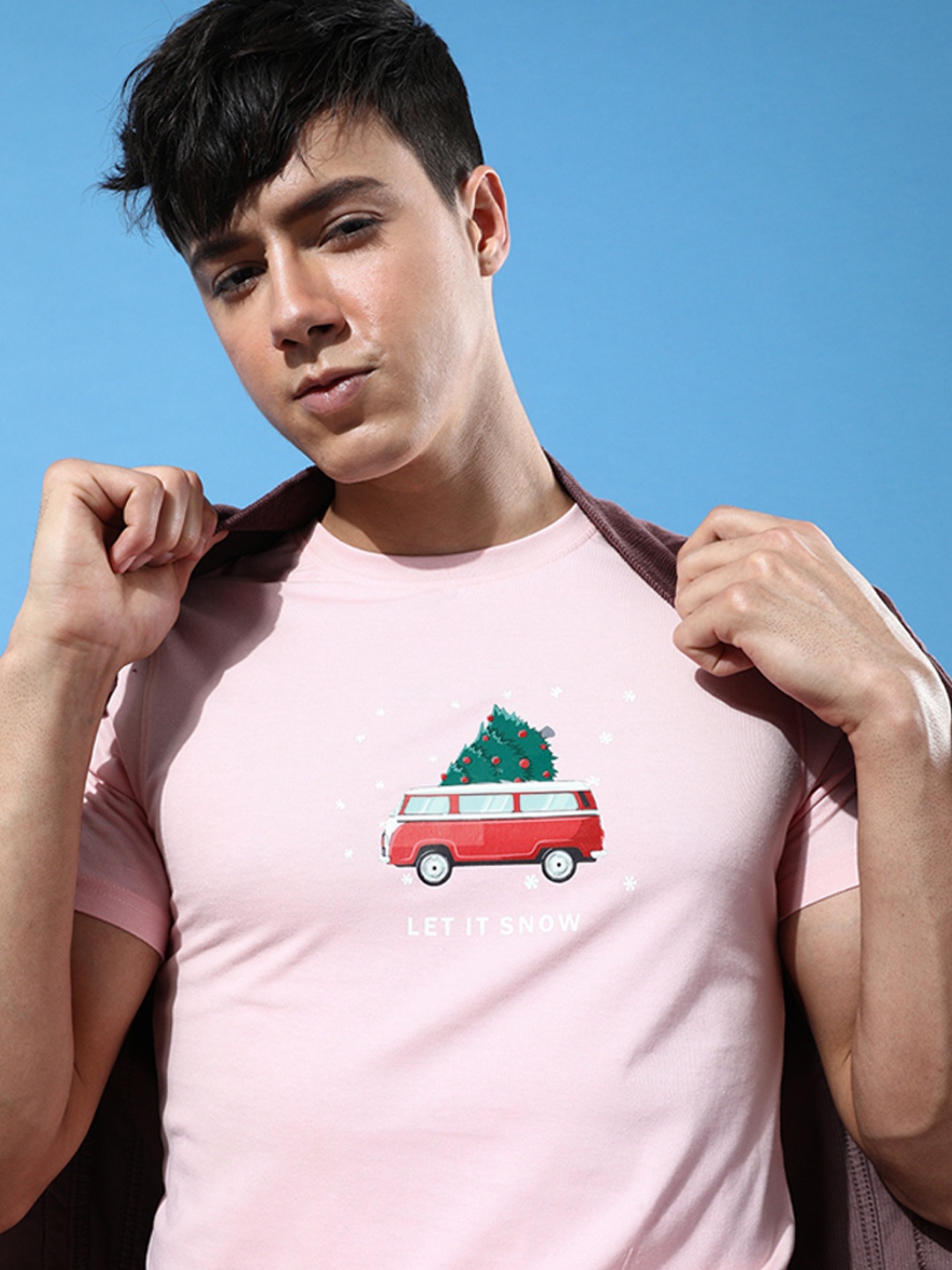 

Mast & Harbour Men Soft Pink Printed Ho Ho Holiday T-shirt