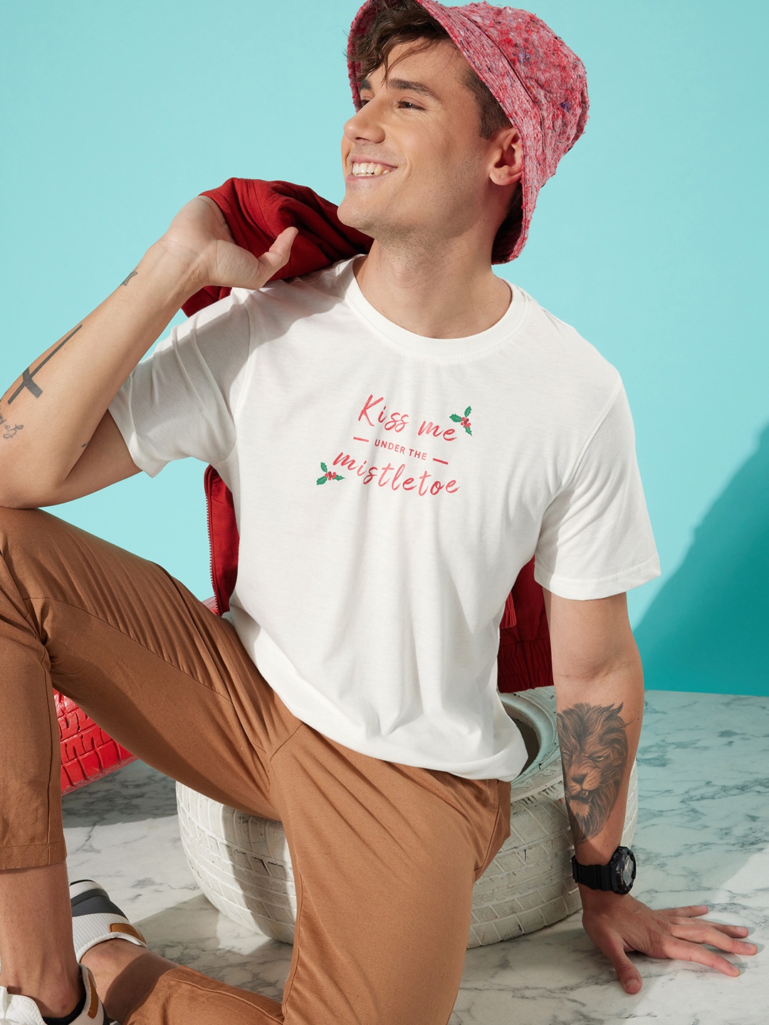 

Mast & Harbour Men Bright White Holiday Capsule Ho Ho Holiday T-shirt