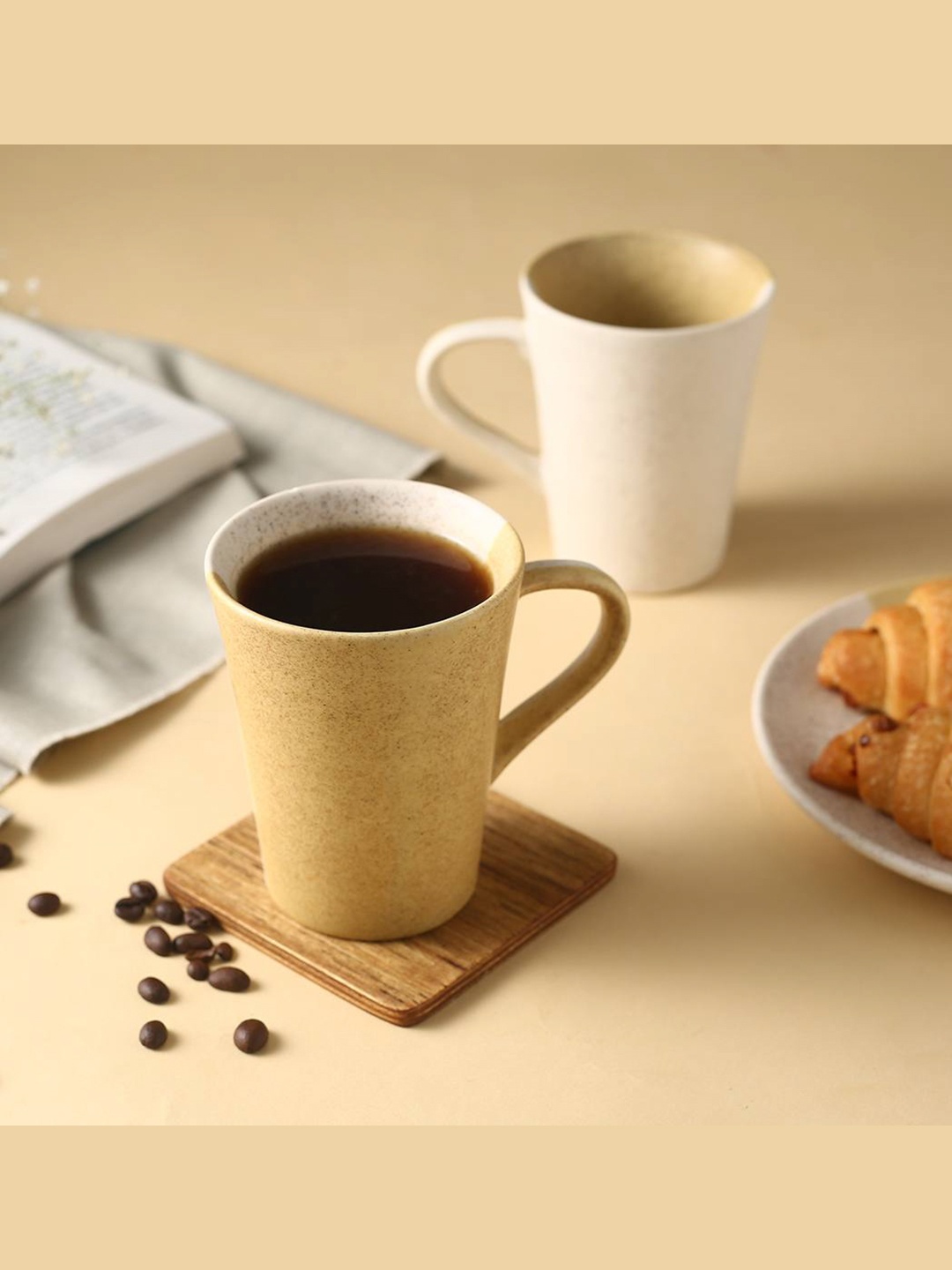 

Wonderchef Set Of 2 Yellow & White Dishwasher safe Stoneware Matte Mugs 330ml each