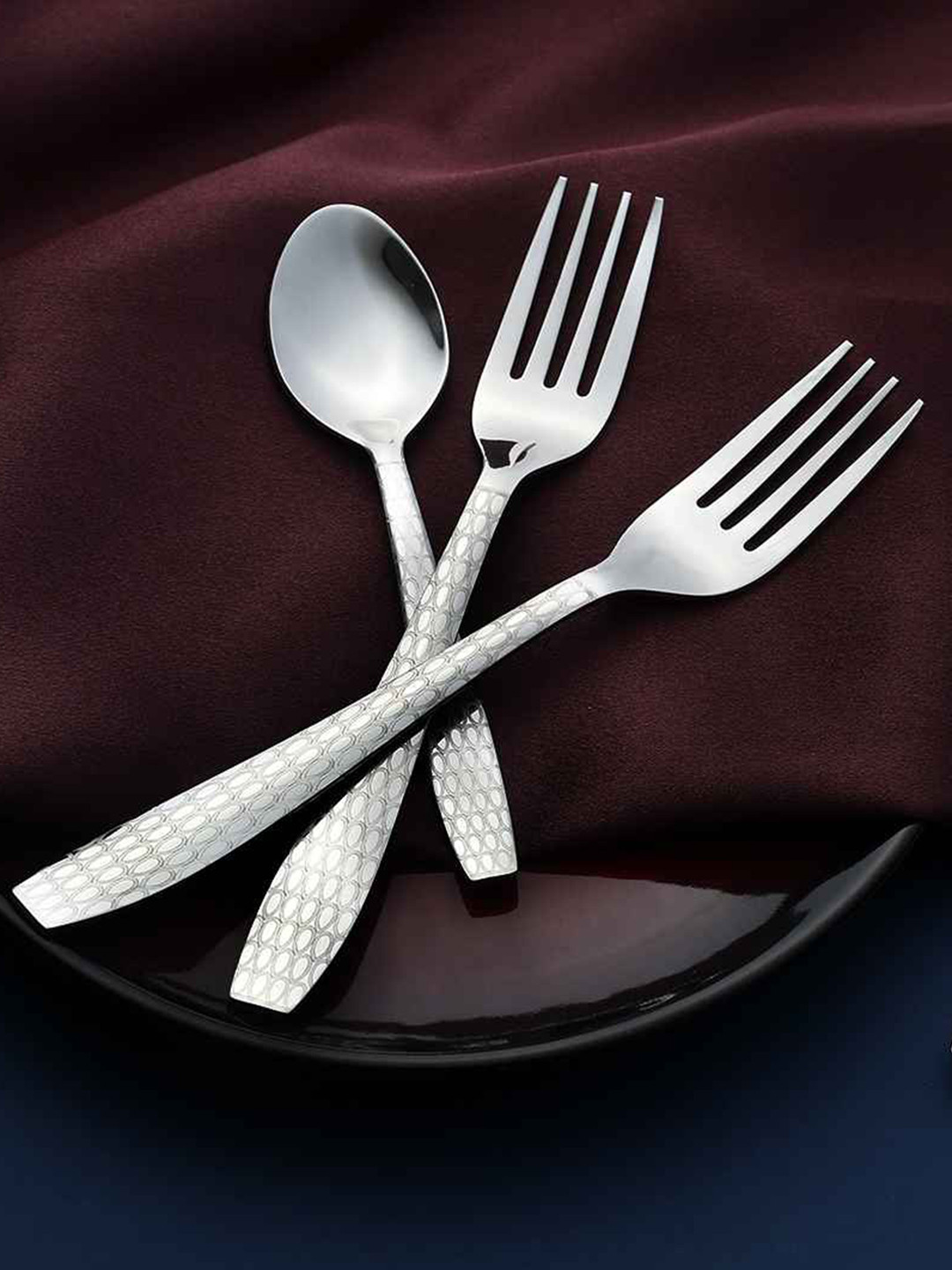 

Wonderchef Set Of 24 Silver-Toned Solid Cutlery With Cutlery Holder