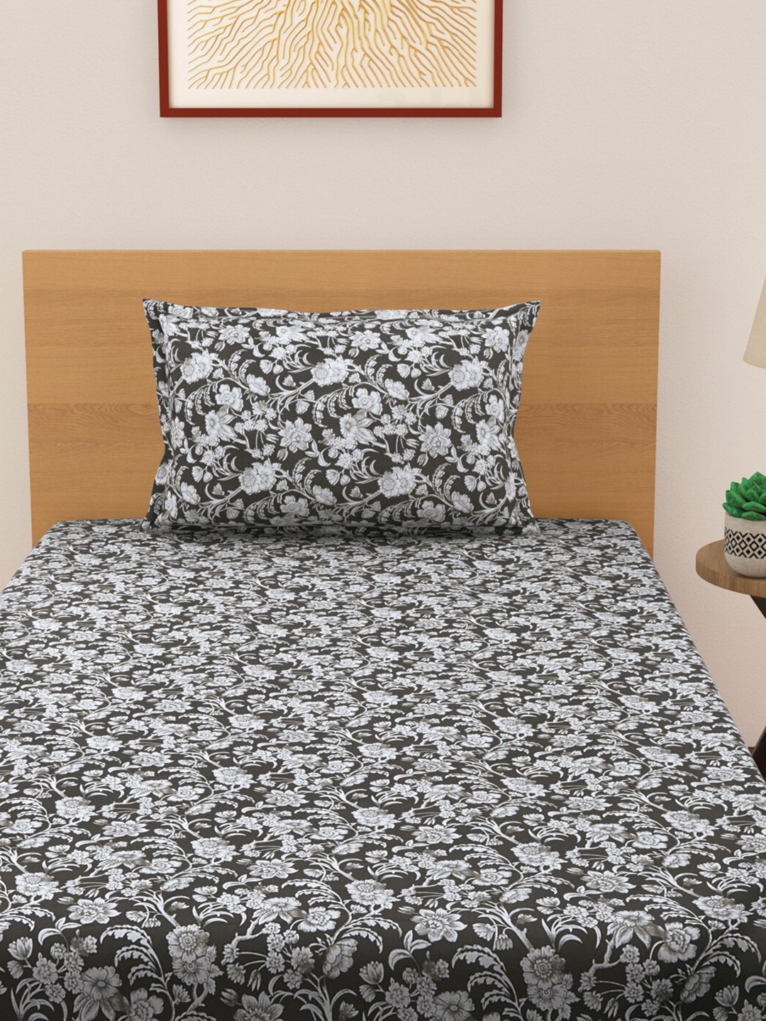 

Living scapes by Pantaloons Charcoal Floral Single Bedsheet with 2 Pillow Covers