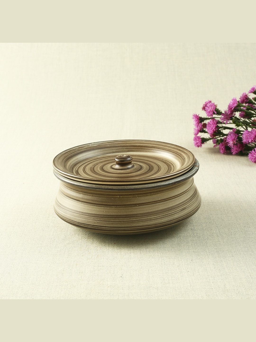 

Wonderchef teramo Brown Textured Small Serving Handi