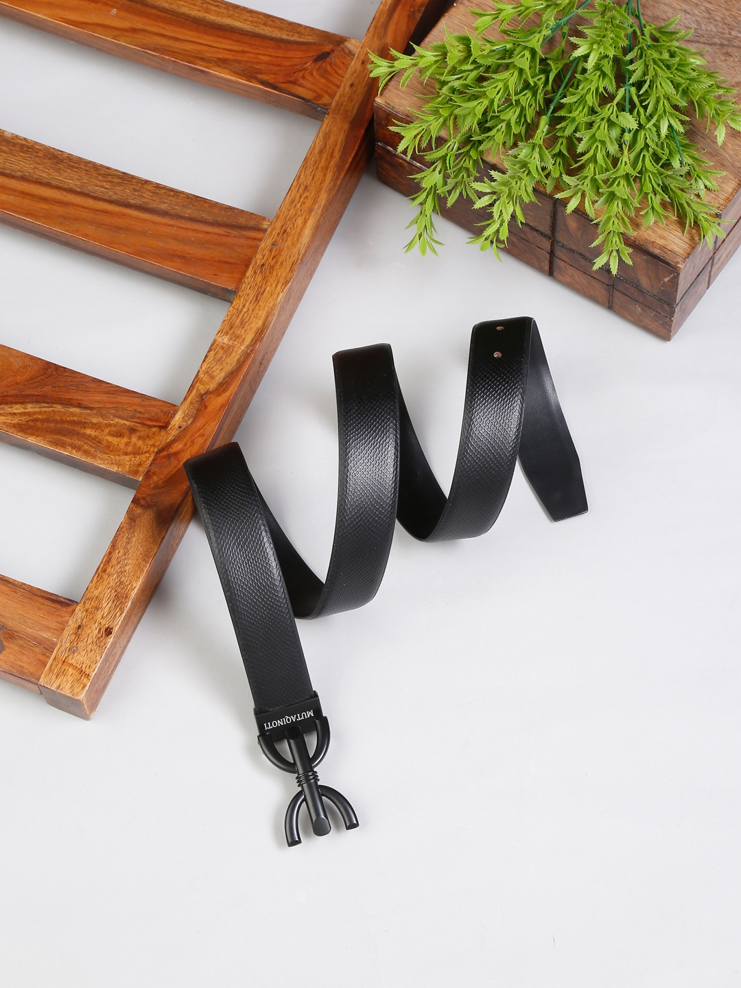 

MUTAQINOTI Men Black Leather Belt