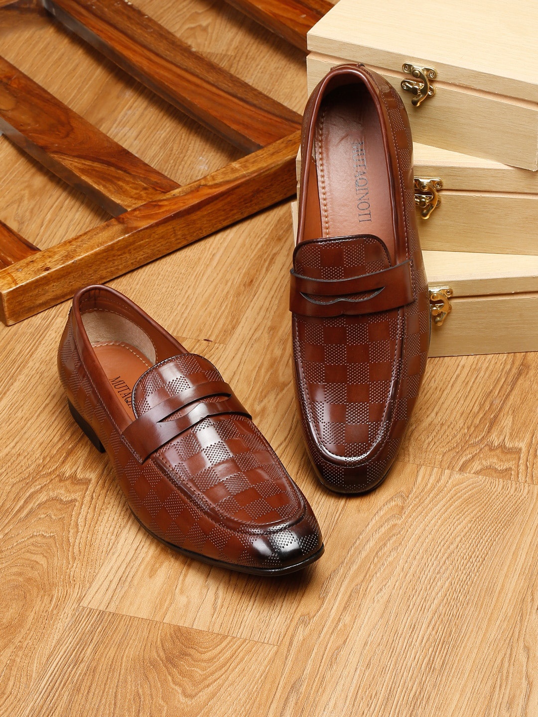 

MUTAQINOTI Men Coffee Brown Textured Leather Formal Loafers