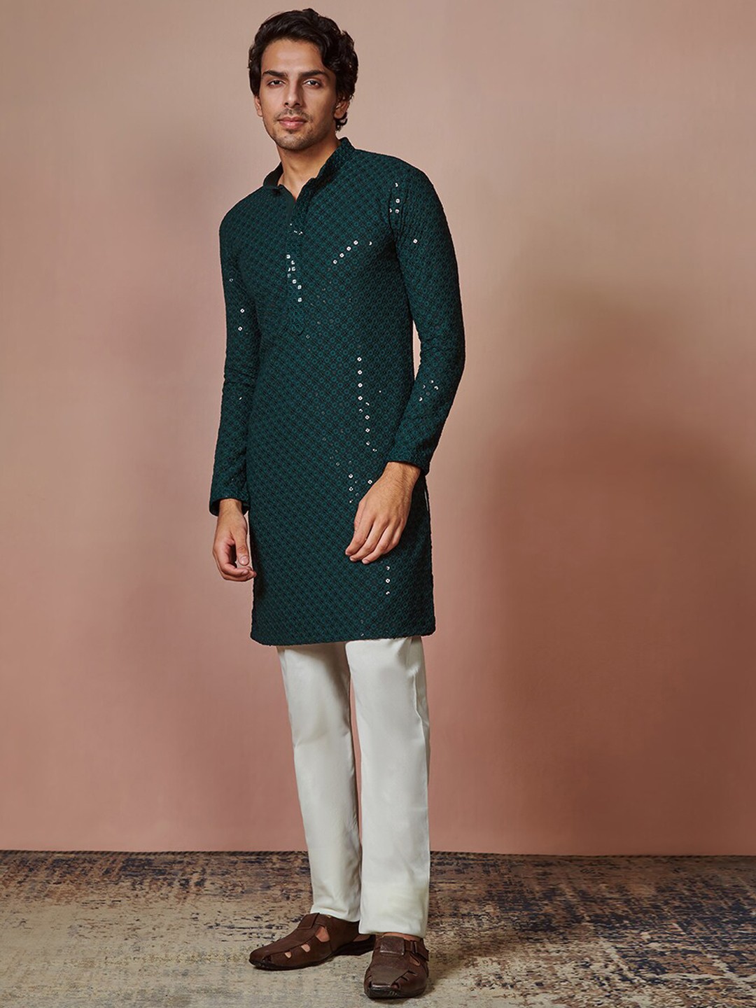 

Manyavar Men Green Embroidered Mirror Work Kurta with Pyjamas