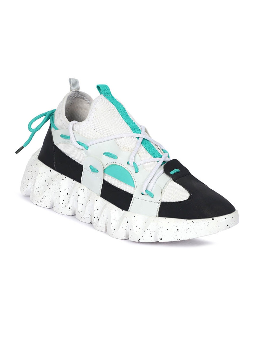 

FOUR STAR TRUCK SALES Men White Colourblocked Sneakers