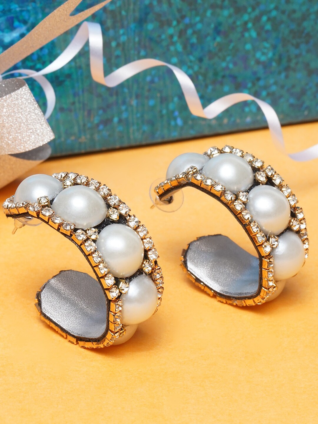

DIVA WALK EXCLUSIVE White Gold-Plated Circular Half Hoop Earrings