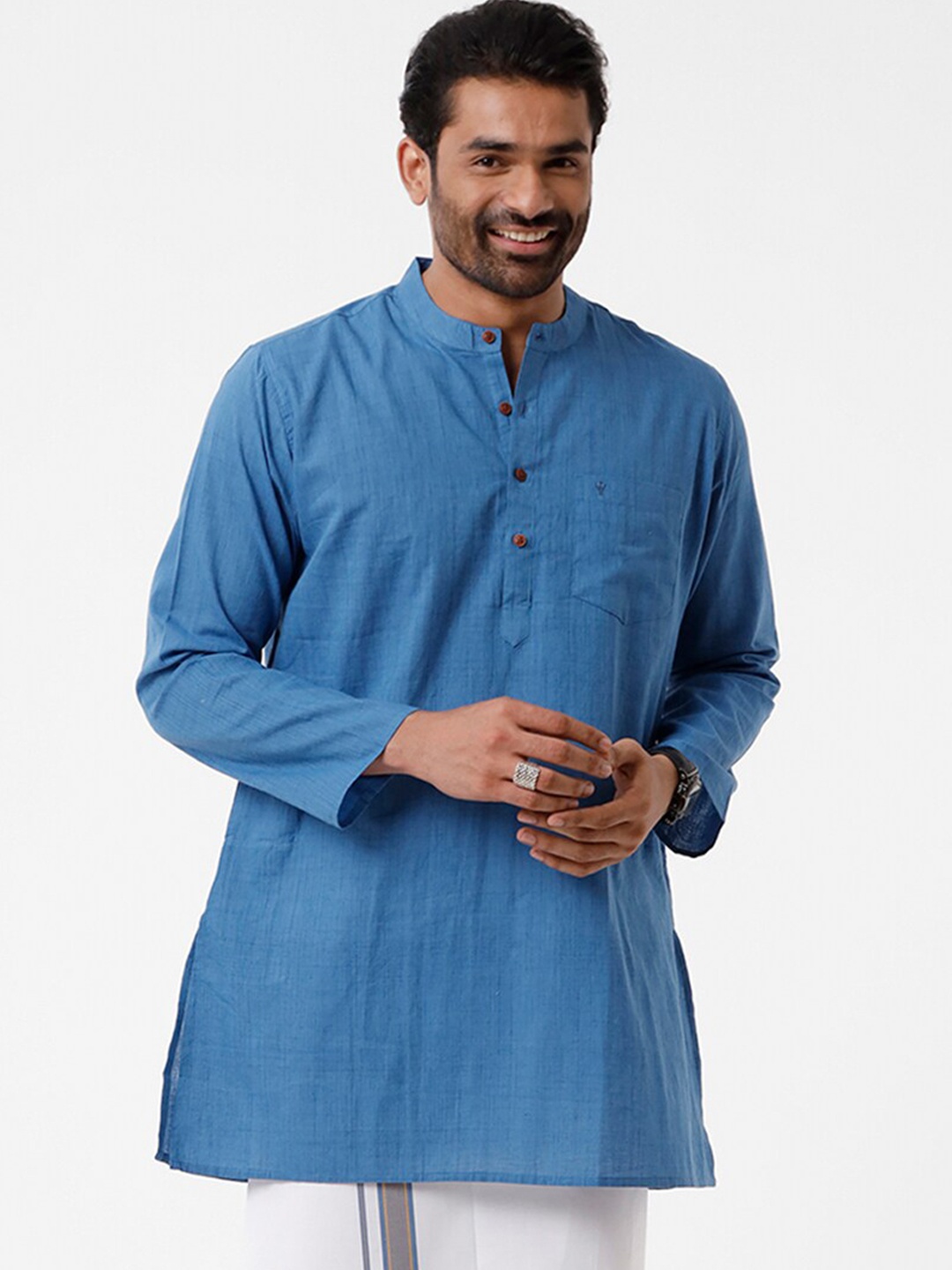 

Ramraj Men Blue Mandarin Collar Solid Kurta