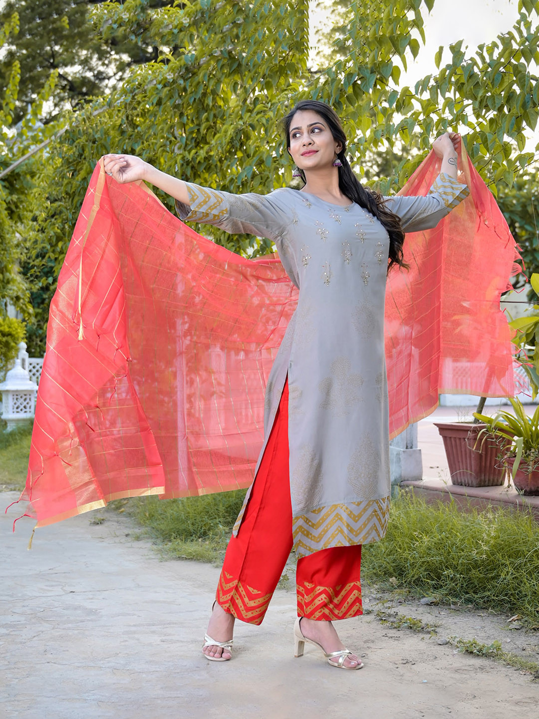 

DORIYA Women Grey Embroidered Kurta with Trousers & With Dupatta
