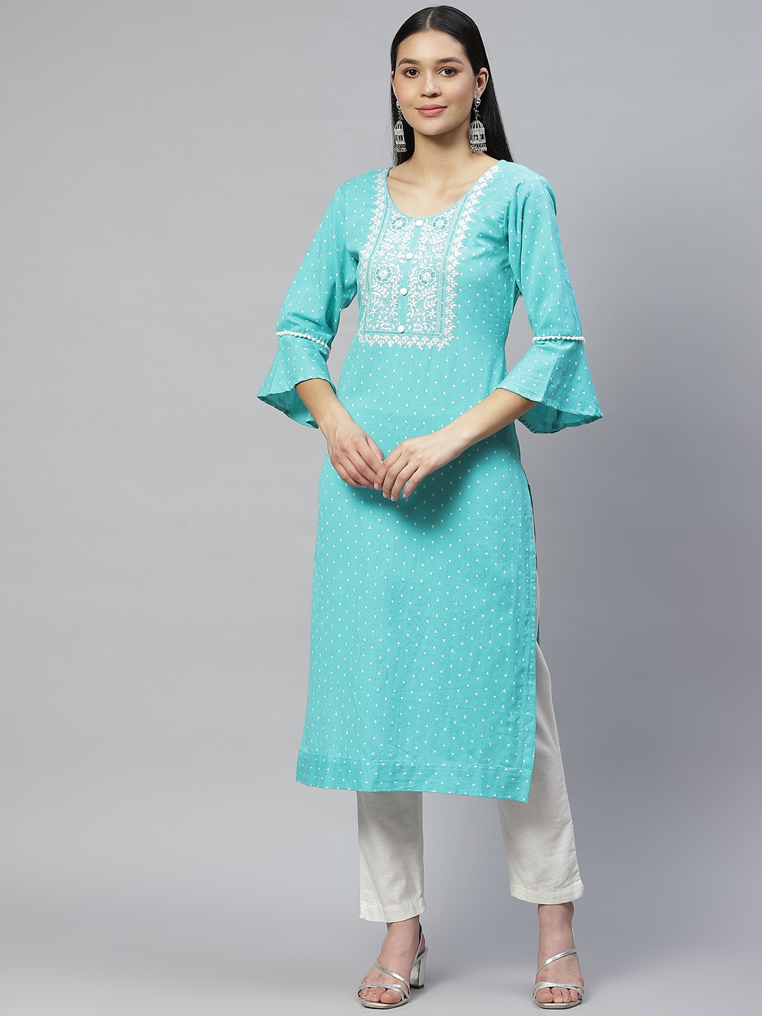 

Wabii Women Sea Green Geometric Embroidered Bell Sleeves Kurta