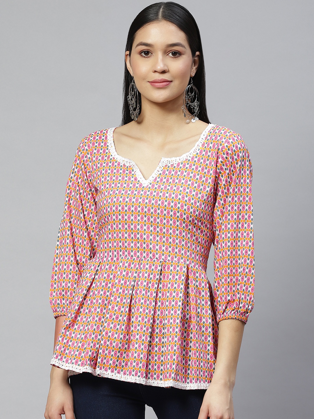 

Wabii White & Pink Geometric Printed Sweetheart Neck Peplum Top
