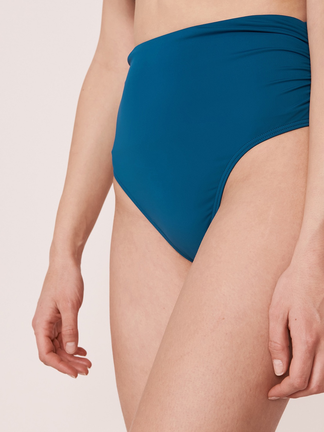 

La Vie en Rose Women Blue Solid Swim Bottoms