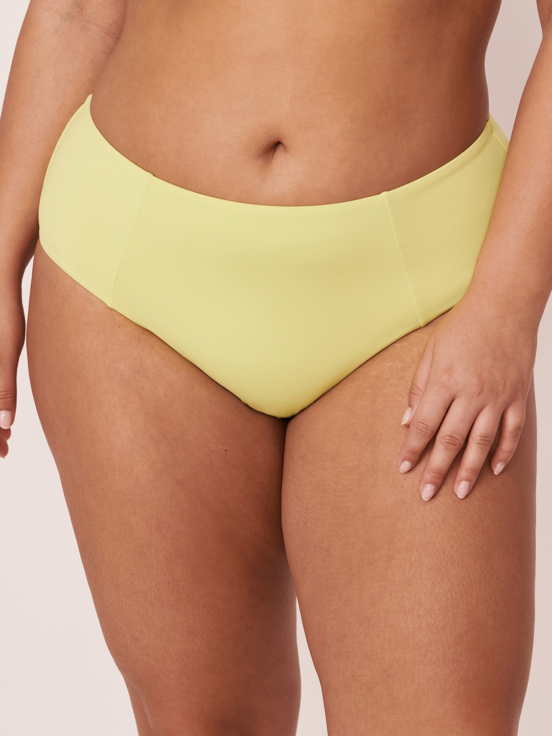 

La Vie en Rose Women yellow Solid Swim Bottoms