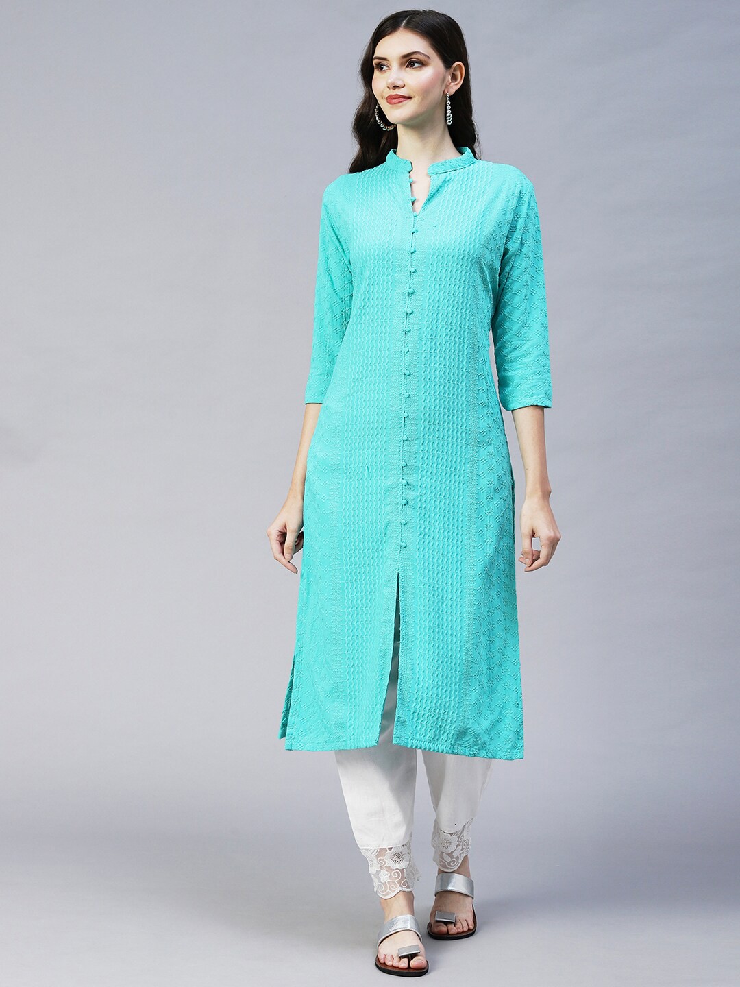 

FASHOR Women Turquoise Blue Floral Embroidered Cotton Chikankari Kurta
