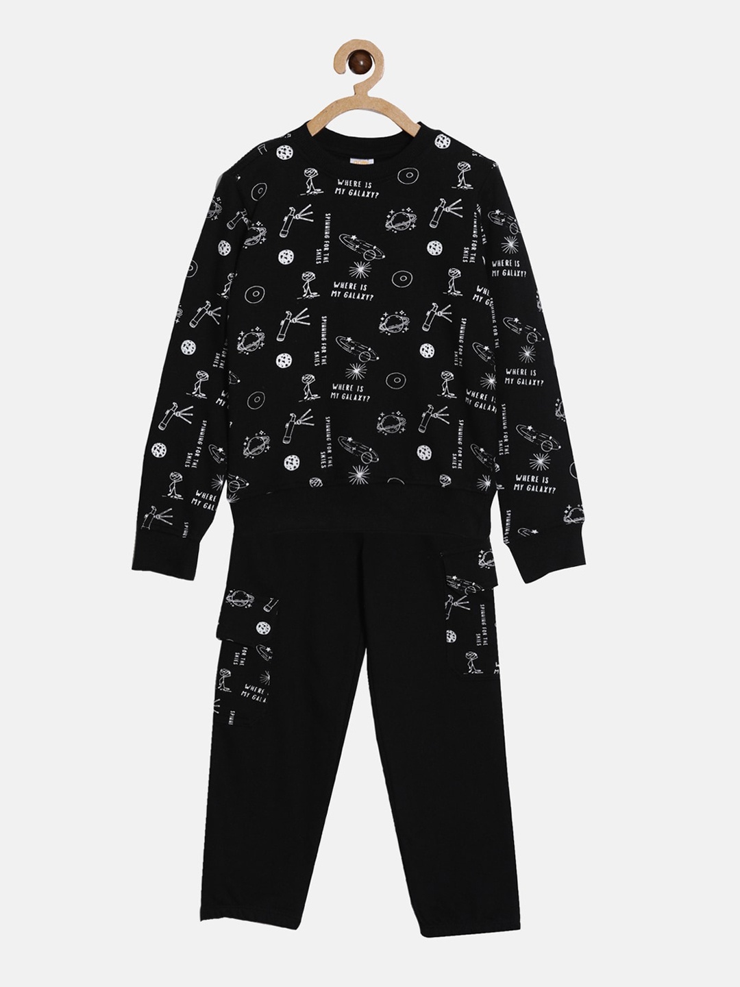 

Aomi Kids Black & White Printed Night suit